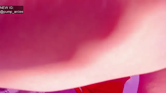 aniiee_x Adlı Modelin Canlı XXX Sohbeti