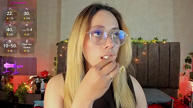 LanaMills_'s Live XXX Chat