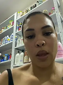 FOX_LATINA লাইভ XXX চ্যাট