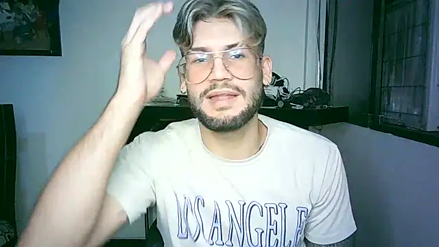 thedragonboyxxx 现场XXX聊天