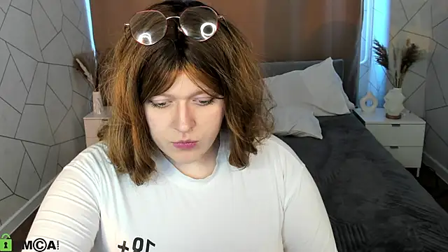 Chat +18 de luna_c0ra ao vivo