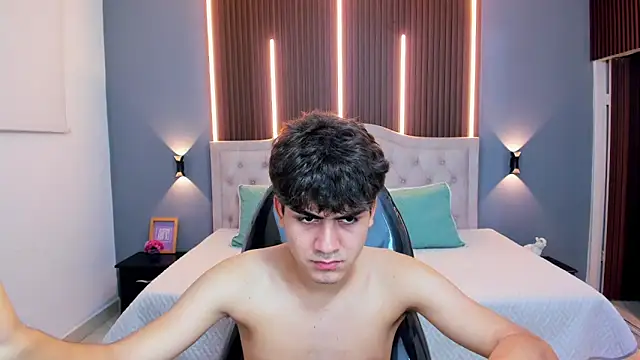 Tommy18__ Obrolan Langsung XXX