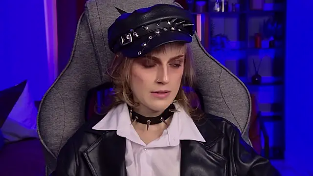 KiraMontoya Chat XXX in diretta