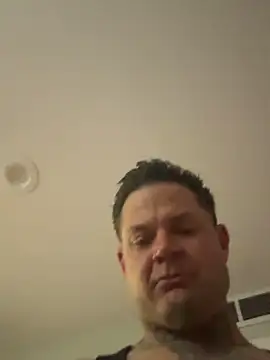 JSizzle13 élő XXX-chatje