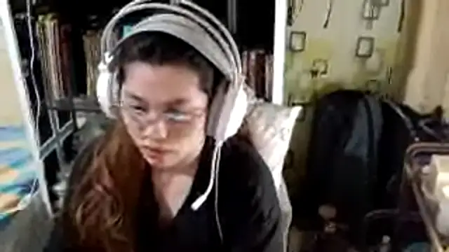 TennieReichow Pertunjukan Webcam