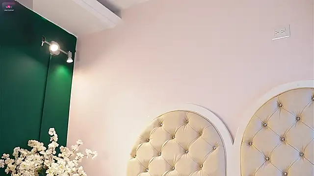 caroline_adams_ Chat XXX in diretta