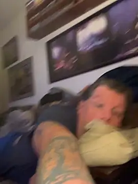 Stephanie1984 élő XXX-chatje