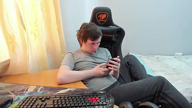 iliaskrislove: онлайн-секс-чат