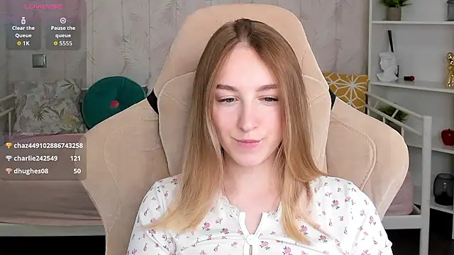 Shy_Polly's Live XXX Chat