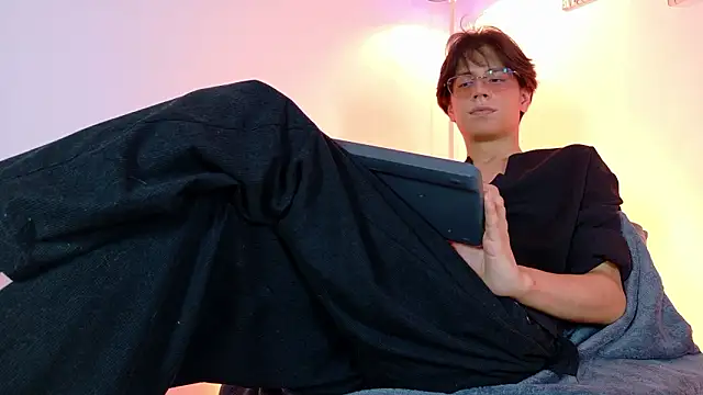 Czat XXX na żywo – lui_x_dust