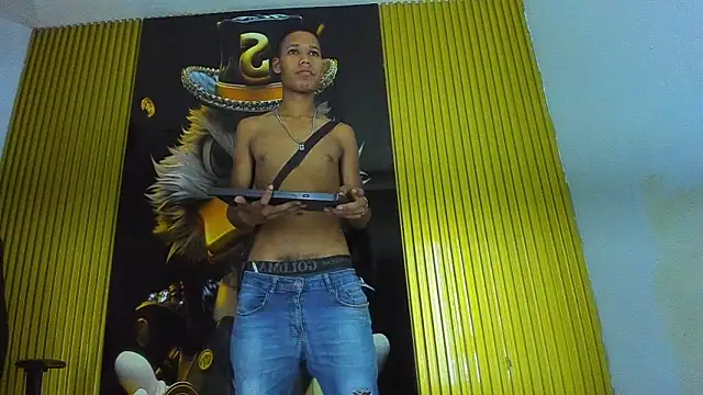 The_Panthers_Hot's Live XXX Chat