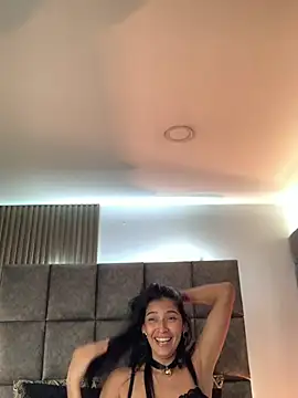 BrigitteVons' Live XXX Chat