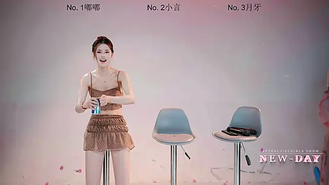 NEW-DAY: απευθείας συνομιλία ΧΧΧ