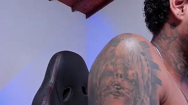 LuigiVitale_1のライブXXXチャット