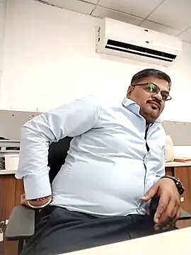 Desi_Lodo_Gujju_BoyのライブXXXチャット