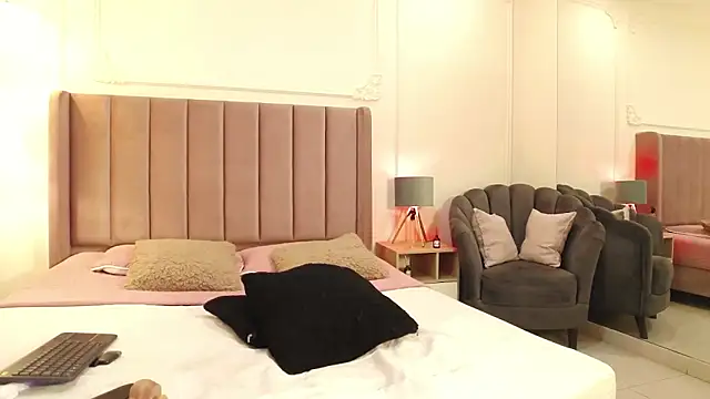 LiaTrainor – Naživo XXX chat