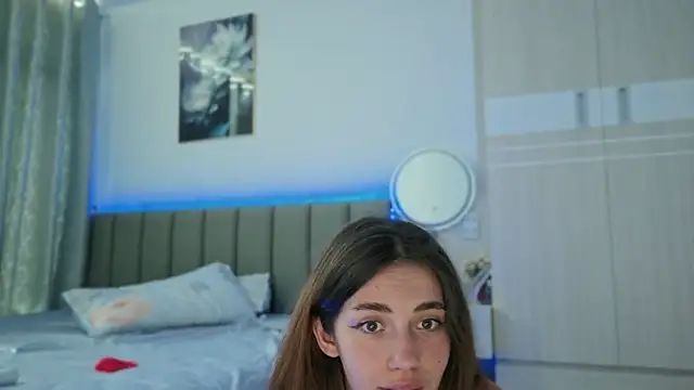 sweety_vikky élő XXX-chatje