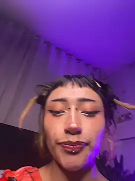 XXX chat uživo modela baby_akuma