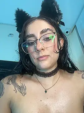 sharlot24 Chat XXX in diretta