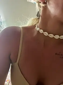 LikaCat's Webcam Show