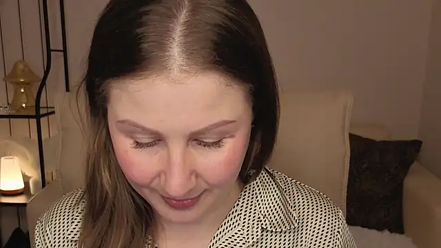 Helens_love Adlı Modelin Canlı XXX Sohbeti