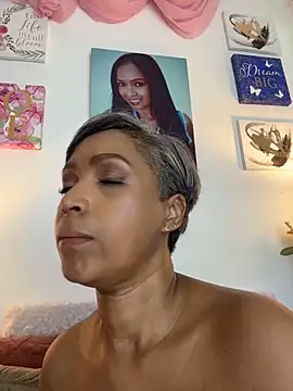 skarlleth_11's Webcam Show