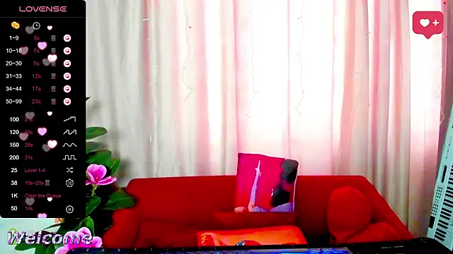 Živý XXX chat LilllyMoon