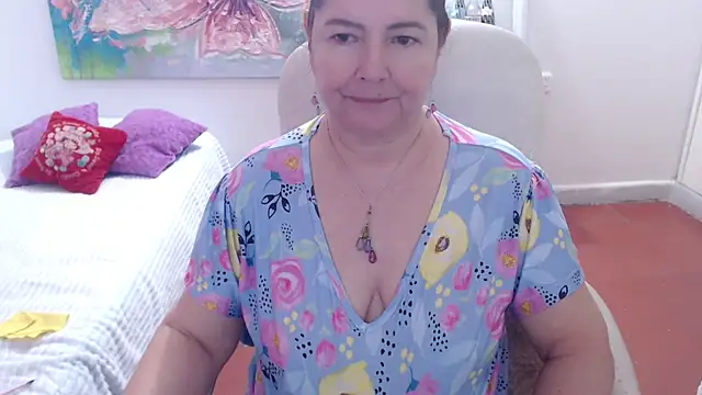 leonela_69's Live XXX Chat