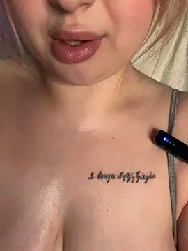 Živý XXX chat KellyMoors