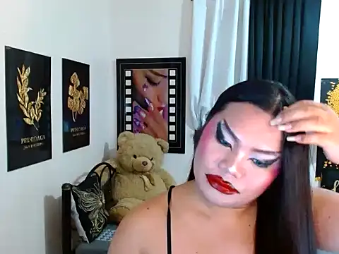 TSbrianaHugeCock 网络视讯表演