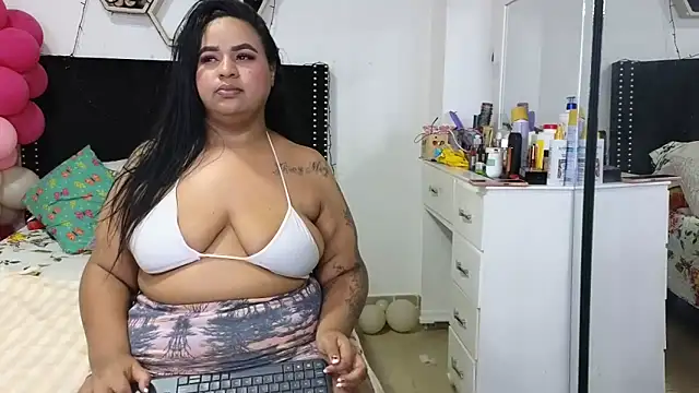 charlotte_077 Chat XXX in diretta