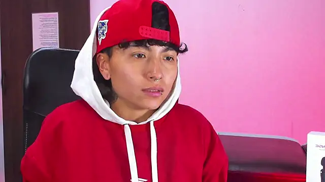 Im_Mathias: απευθείας συνομιλία ΧΧΧ