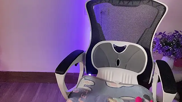 Chat +18 de Lilorialust ao vivo