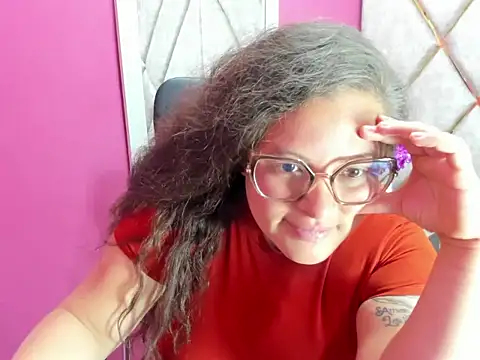 Chatroom XXX en direct de Sarah_Boobs_