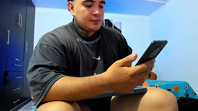 thiago__cp01 élő XXX-chatje