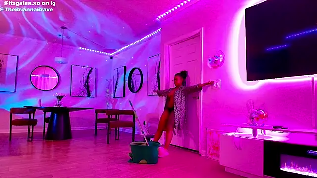 BriannaBrave's Webcam Show