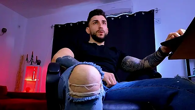 MightyAaron66 Chat XXX in diretta