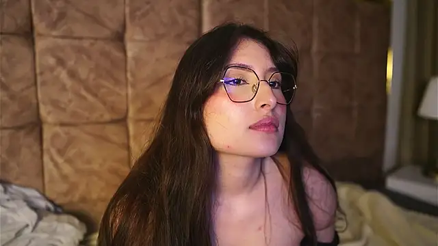 Daisha_Riley élő XXX-chatje