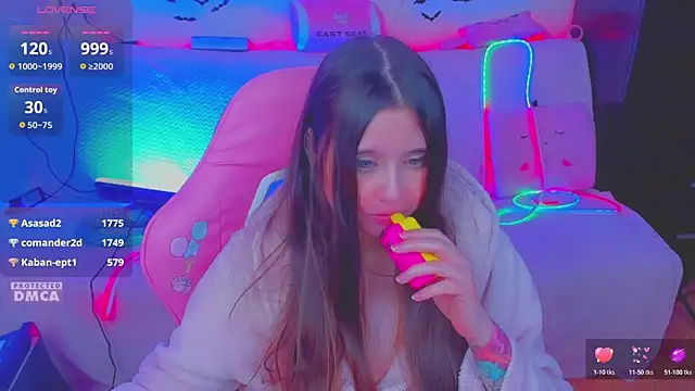 Lolisuccub Show in webcam