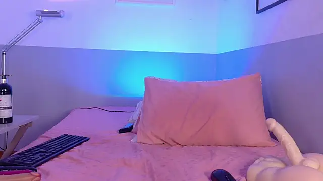 cutepetitee Chat XXX live