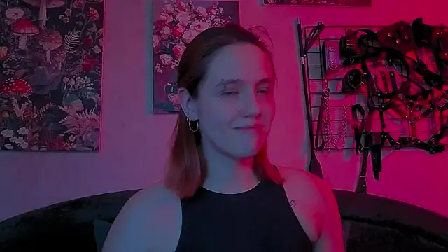 the_high_priestess' Live XXX Chat