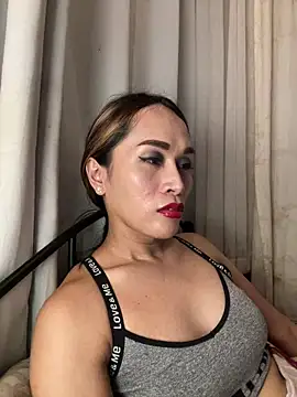 RomanticPearlTS Webcam show