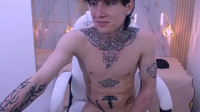 Iantwink18 Adlı Modelin Web Kamerası Şovu