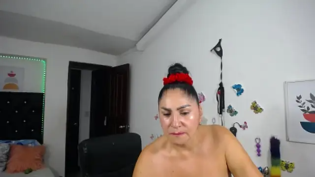 mature_bigboobs10's Live XXX Chat