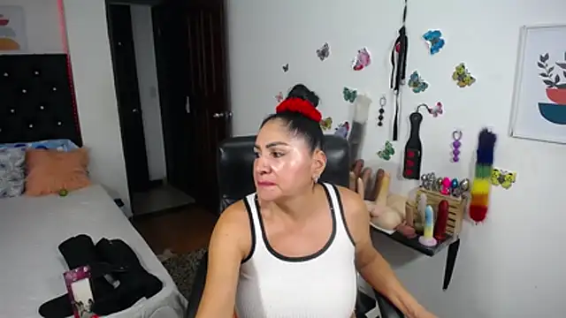 mature_bigboobs10 élő XXX-chatje