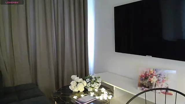 VeliaSai's Live XXX Chat