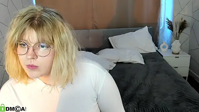 luna_c0ra – Live XXX-chat