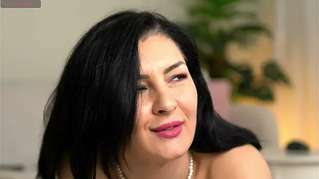 XXX chat uživo modela ClassyKatyy