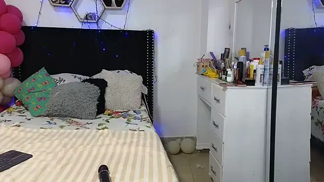 charlotte_077 라이브 XXX 채팅