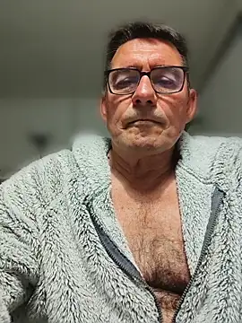 phil_truck_exhib: διαδικτυακό σόου στην κάμ ερα